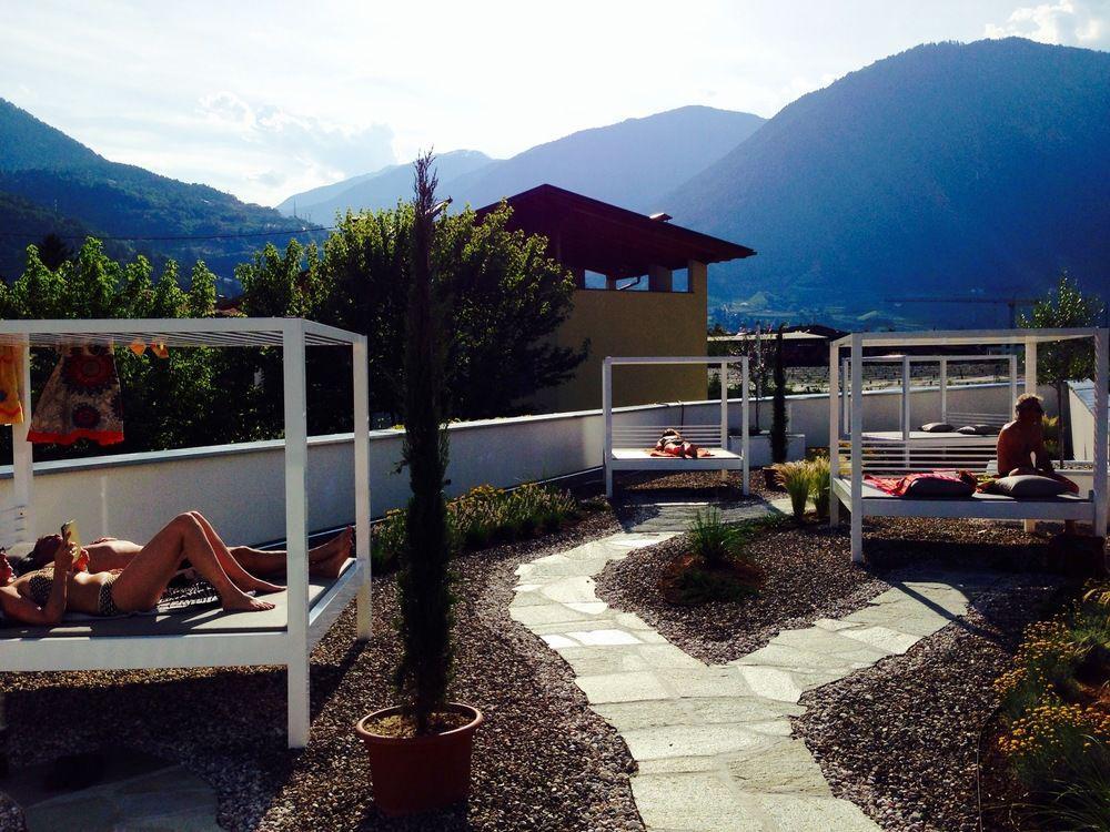Schlosshof Charme Resort - Hotel & Camping Lana Exteriér fotografie